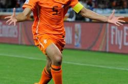 费耶诺德迎社区盾关键赛，关键时刻官宣签约，赛场秩序良好，年轻球员得到机会的简单介绍Milan Sports