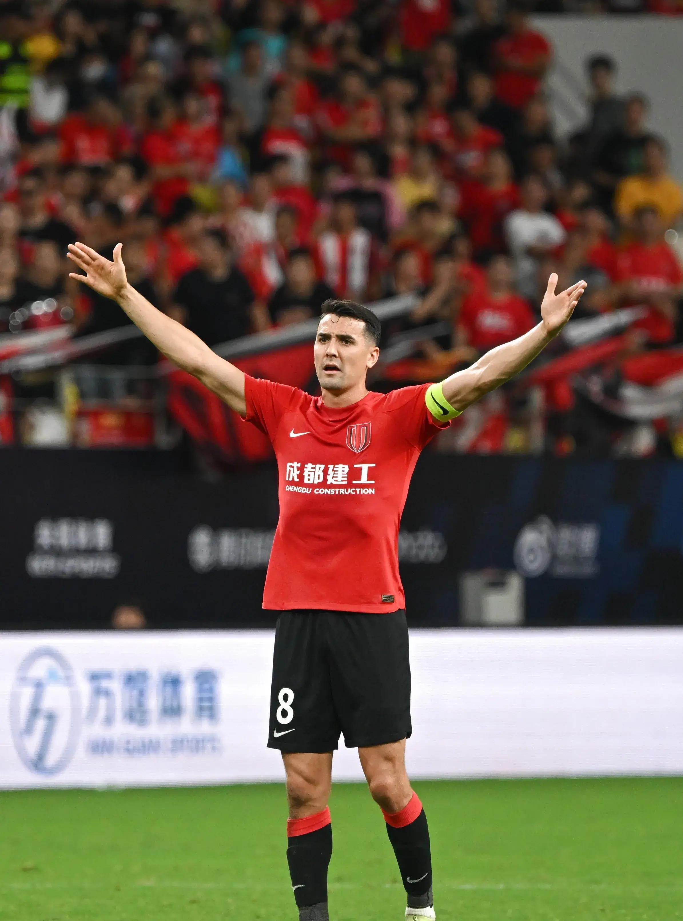 国王杯国际比赛日再迎强敌，上海申花遗憾出局，主帅态度：更衣室稳定，年轻球员得到机会的简单介绍